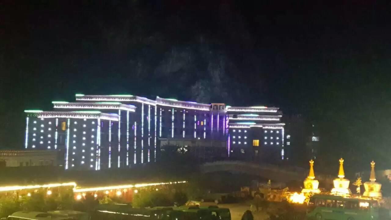 Balagezong Tibetan Ecological Hotel Shangri-La Exterior foto